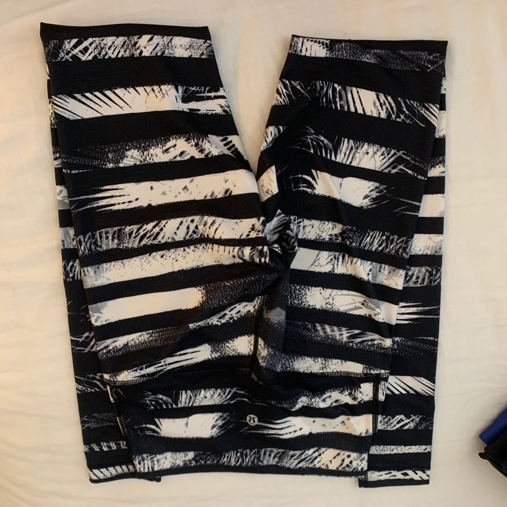 Lululemon leggings 28”